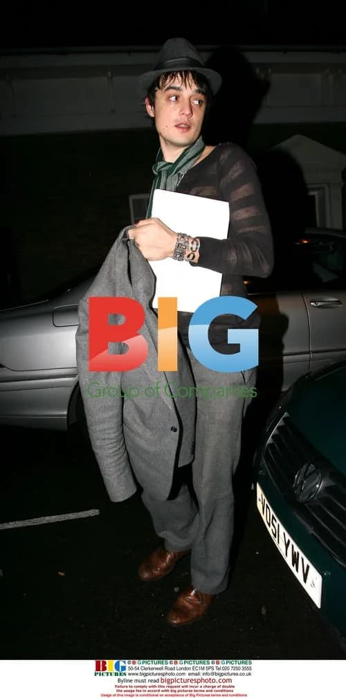 Kate Moss and Pete Doherty Visit Friend