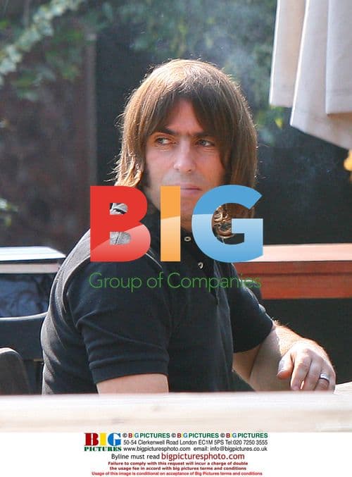 Liam Gallagher and Nicole Appleton Enjoy Pub Lunch