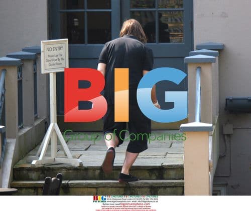 Liam Gallagher and Nicole Appleton Pub Lunch