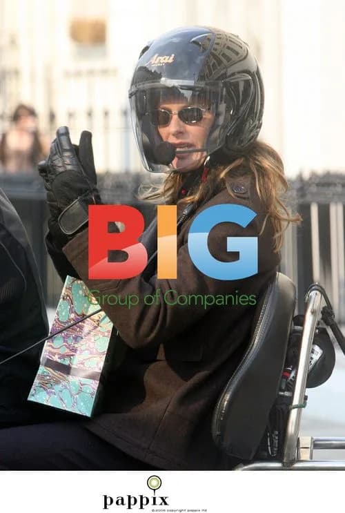 Trinny Woodall rides Virgin Limobike in London