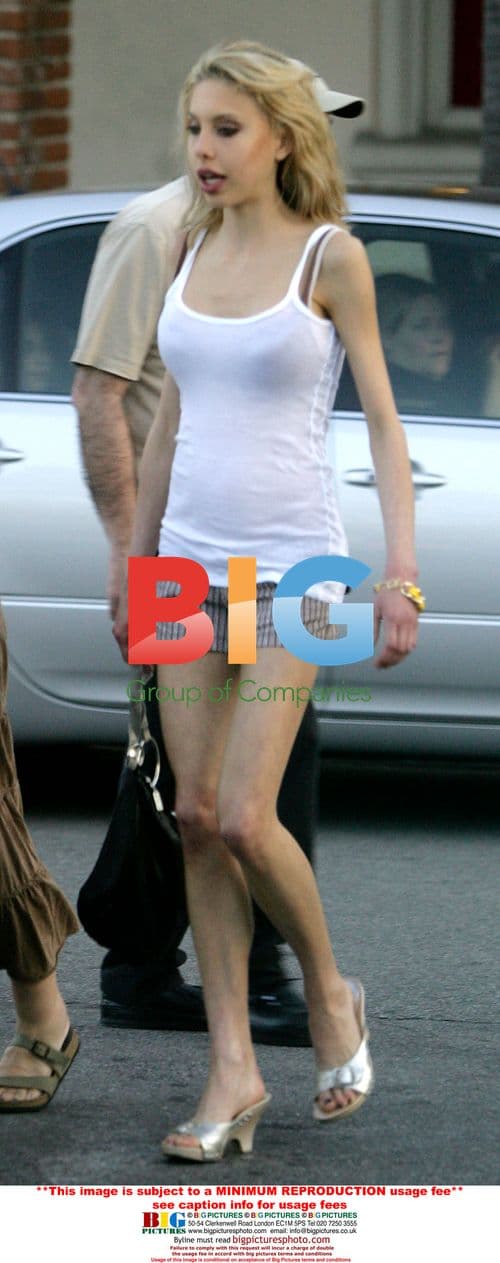 Olivia Newton-John and Daughter Chloe Go Shopping