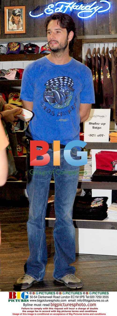 Rodrigo Santoro Shopping in West Hollywood