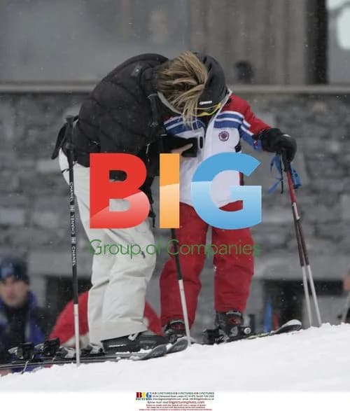 Victoria Beckham Skiing in France