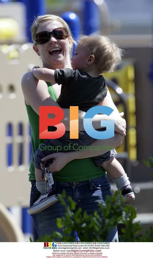Melissa Joan Hart with Son at Park