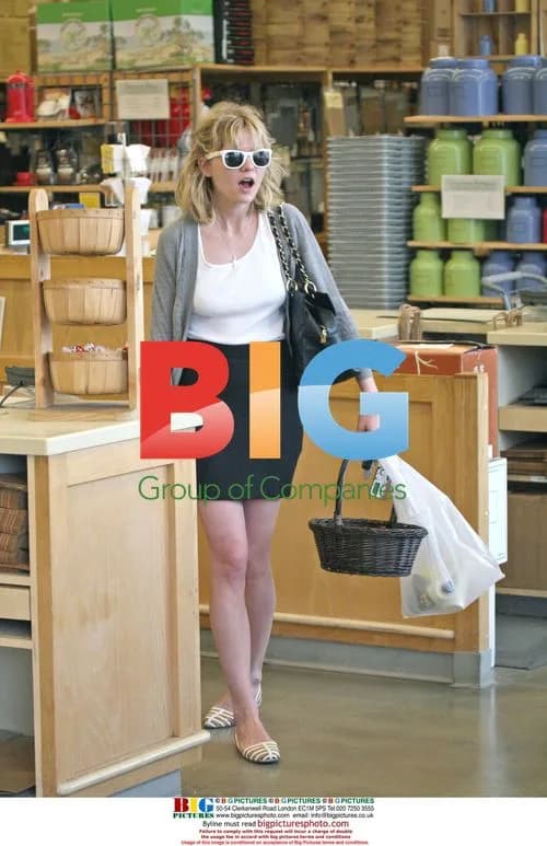 Kirsten Dunst Shopping in LA