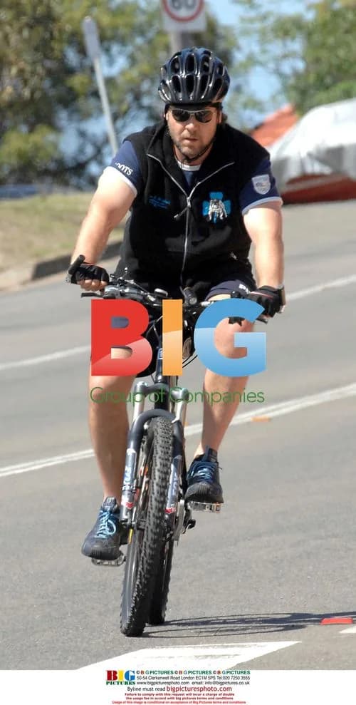Russell Crowe Enjoys Bike Ride in Sydney