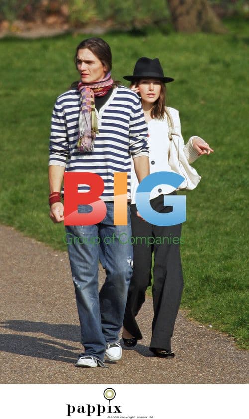 Keira Knightley and Rupert Friend stroll in London