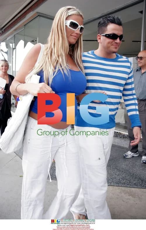 Pregnant Jordan and husband Peter Andre out shopping