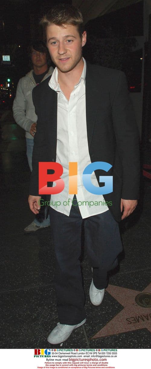 Benjamin McKenzie enjoys night out