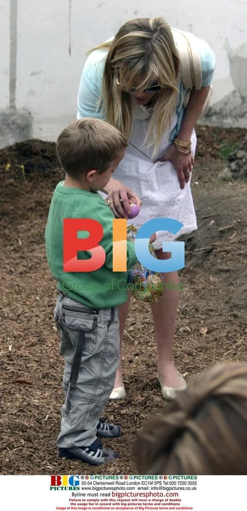 Reese Witherspoon with Kids on Easter