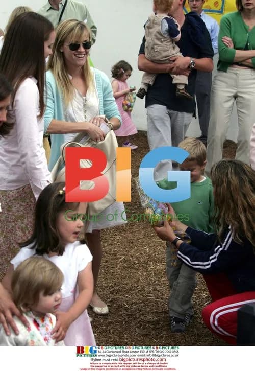 Reese Witherspoon takes kids to Easter church