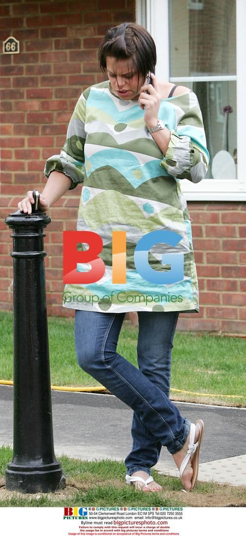 Jade Goody and Jack Tweed car shopping