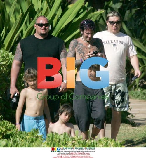 Pamela Anderson and Tommy Lee on Hawaii Vacation