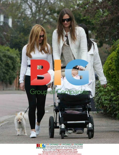 Geri Halliwell Taking a Walk in London