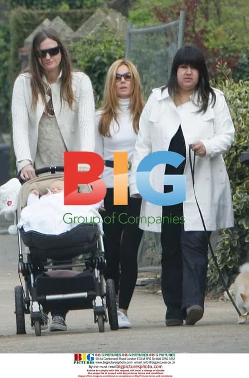 Geri Halliwell Takes Walk with Friends in London