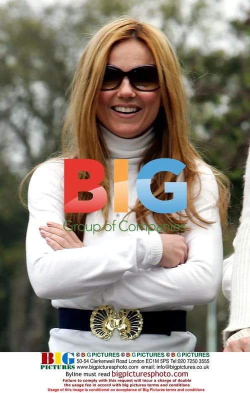 Geri Halliwell Walks with Friends in London