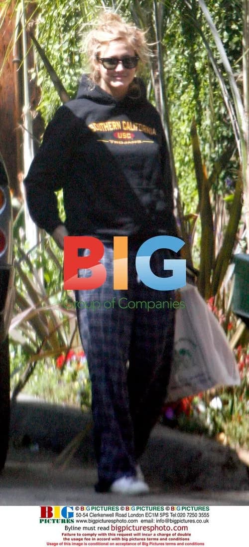 Pete Wentz and Ashlee Simpson Out in Pajamas