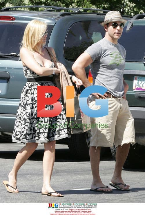 Jeremy Piven Out with Friends in LA