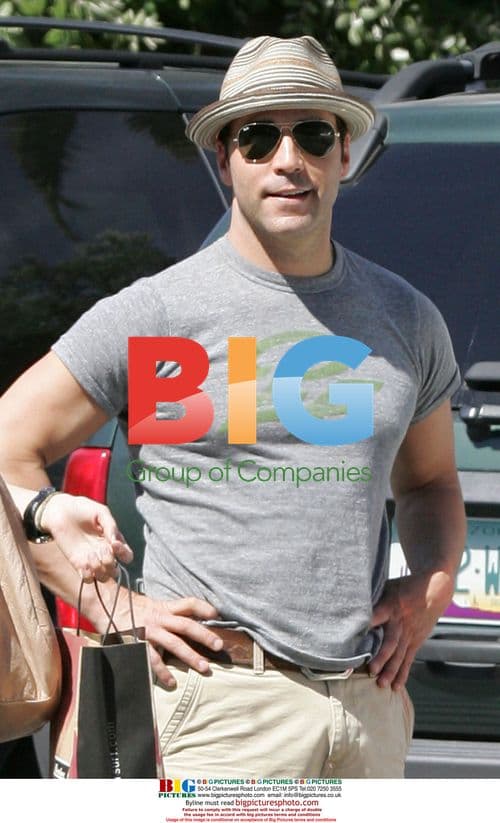 Jeremy Piven out with friends in LA