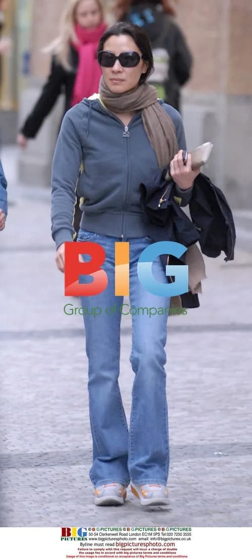 Michelle Yeoh Shopping in Prague