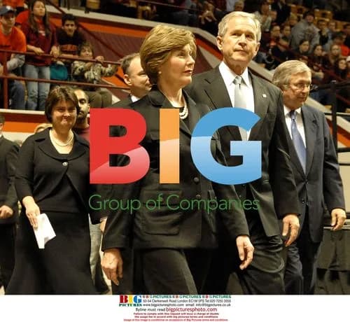 Bush, Laura Bush and Steger at Va. Tech memorial