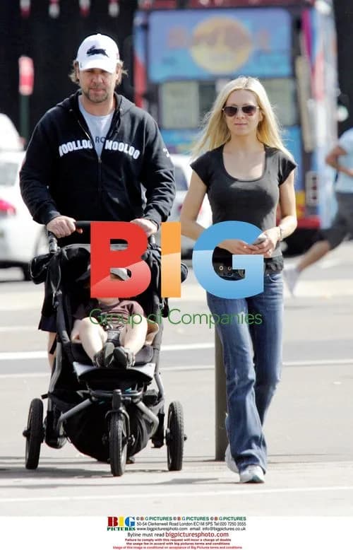Russell Crowe takes family stroll