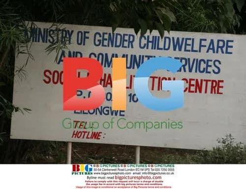 Madonna visits Malawi rehabilitation center