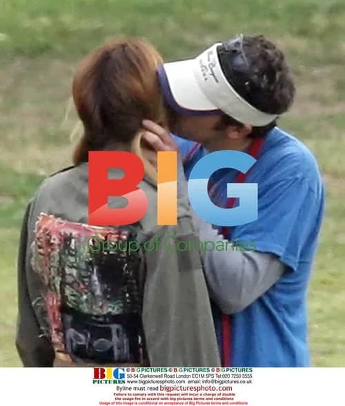 Jason Biggs and Lake Bell look smitten at dog park