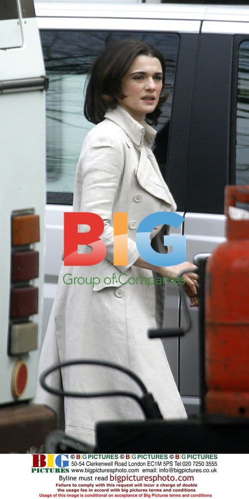 Rachel Weisz on set of Brothers Bloom