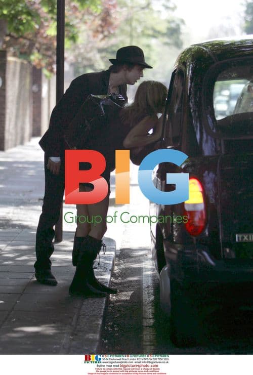 Pete Doherty and Kate Moss Leave Home