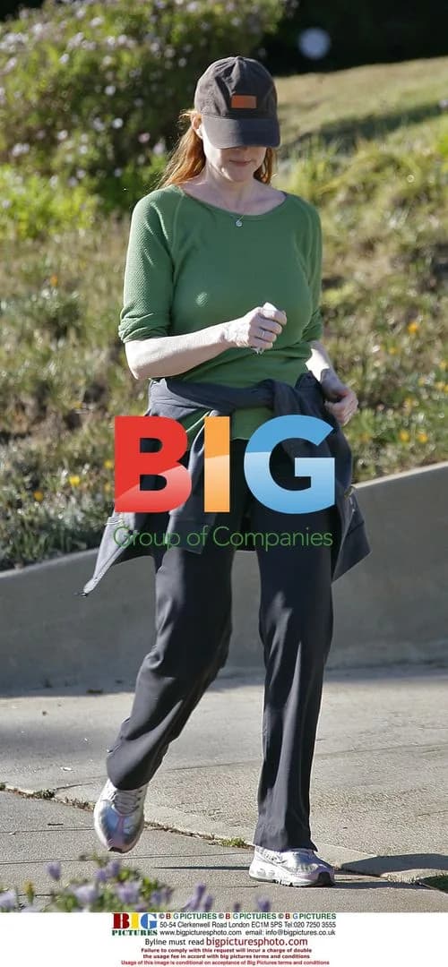 Marcia Cross power walk in Santa Monica