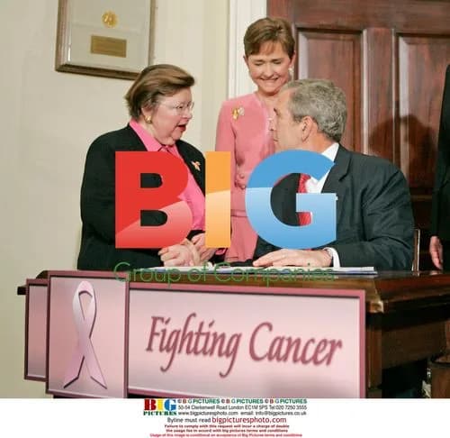 Bush signs cancer detection act