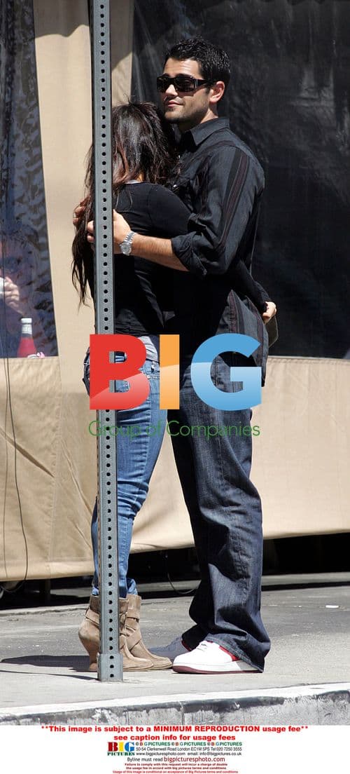 Jesse Metcalfe spotted with mystery woman