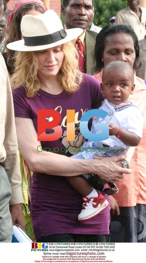 Madonna visits Malawi village