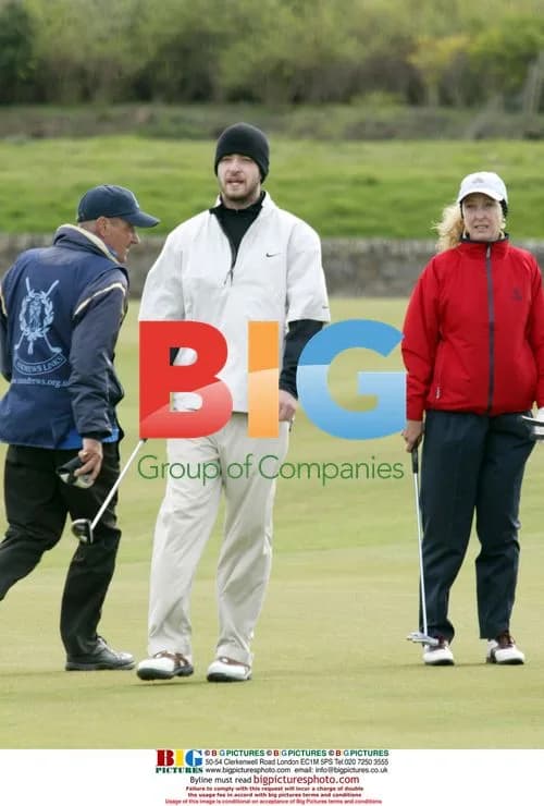 Justin Timberlake Enjoys Golf with Mom