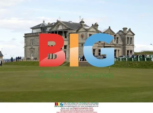 Justin Timberlake Plays Golf in St Andrews