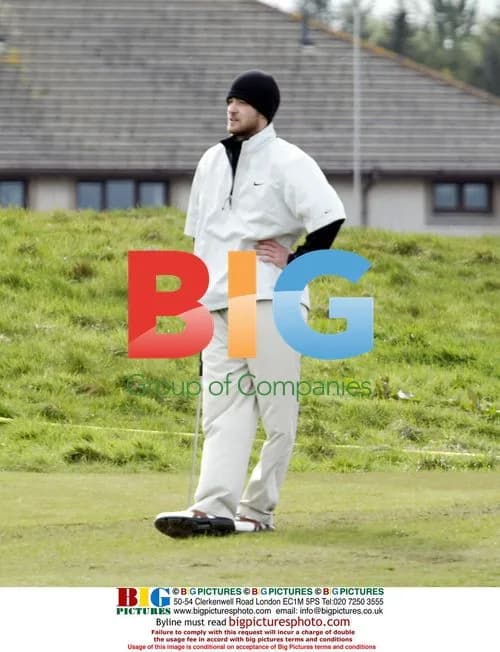 Justin Timberlake Enjoys Golf with Mother