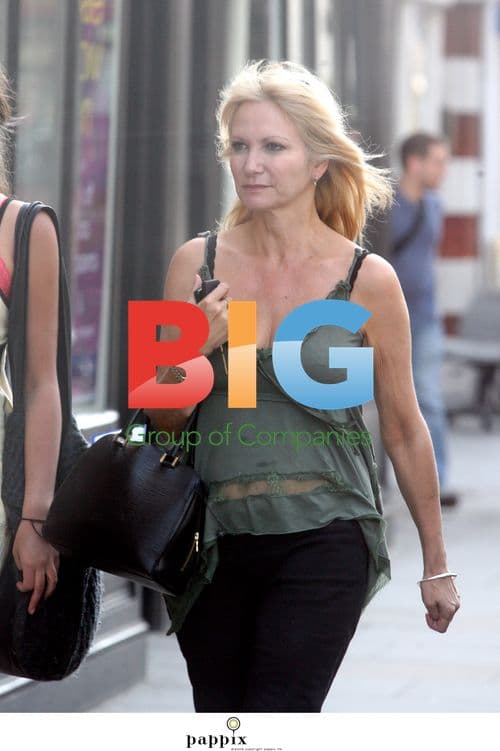 Debbie Arnold Shopping with Daughter