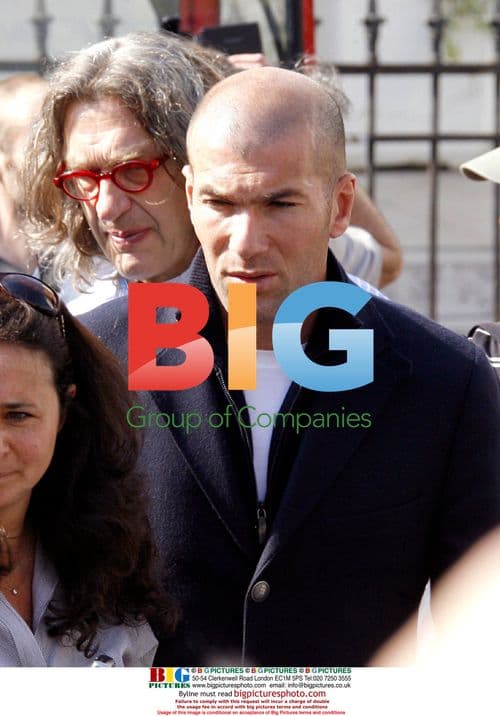 Zinedine Zidane filming for PNUD in Paris