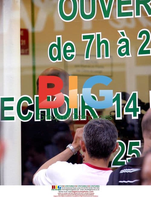 Zinedine Zidane Filming Commercial for UN