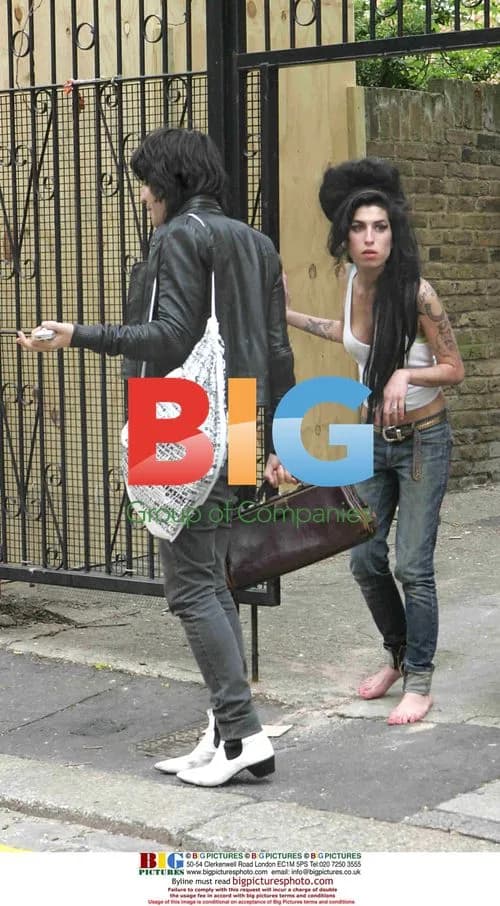 Amy Winehouse Seen With Noel Fielding