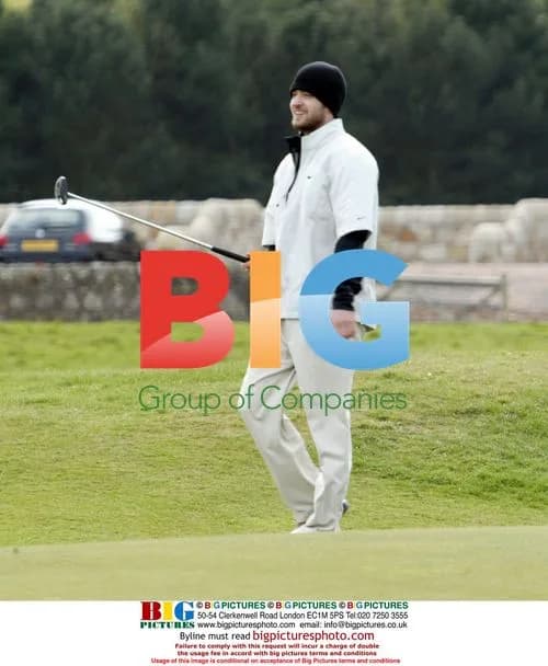 Justin Timberlake Golfs with Mother