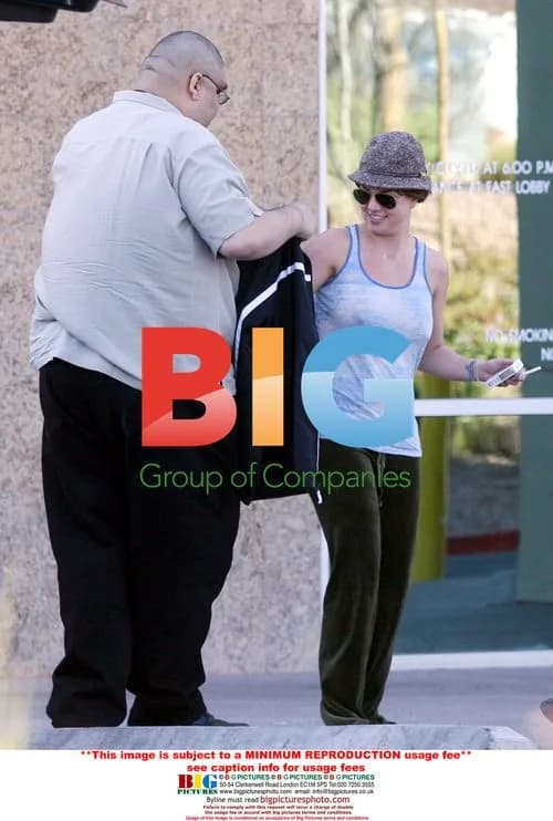Britney Spears Leaving Lipo Clinic
