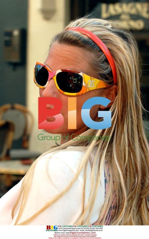 Pregnant Jordan Visits Brighton Beauty Salon