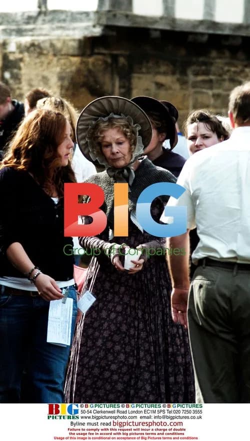 Judi Dench, Imelda Staunton and Barbara Flynn on set of Cranford Chronicles