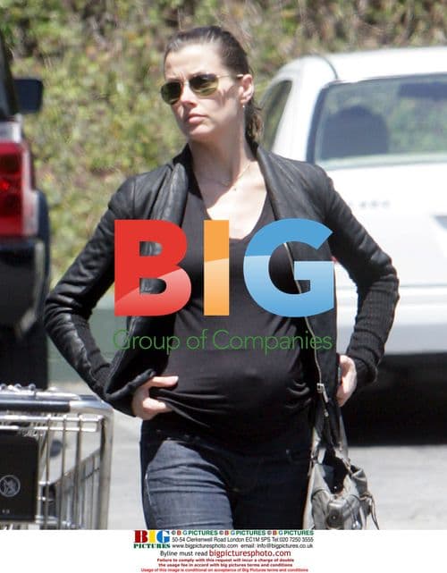 Bridget Moynihan Grocery Shopping