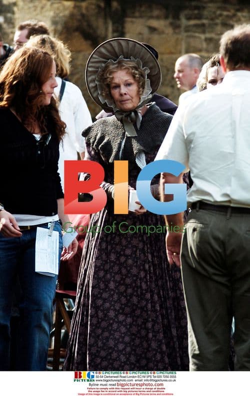 Imelda Staunton, Barbara Flynn and Judi Dench on Cranford set