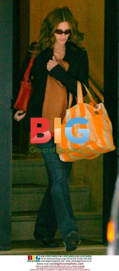 Julia Roberts with children leaving NY apartment