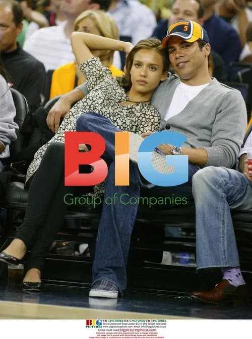 Jessica Alba and Cash Warren at Warriors vs Mavericks