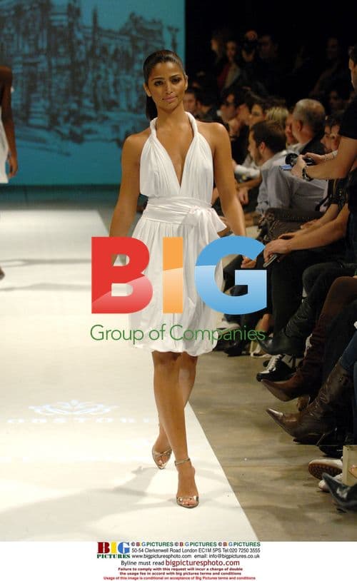 Camila Alves at Bob Store Fashion Show